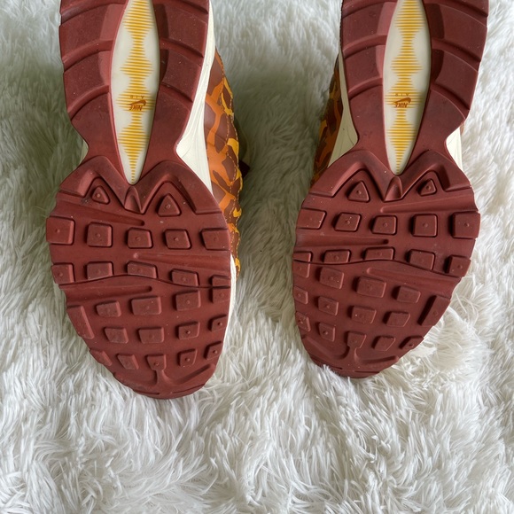 nike air max 95 giraffe